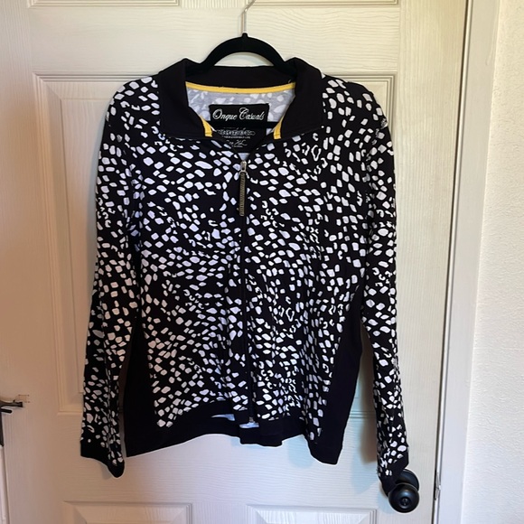Onque Casuals Jackets & Blazers - Onque Casuals. Size XL. Like new